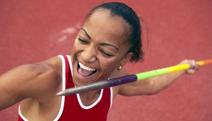 世界杯2026-辽宁队末节带走掘金，爱德华兹在季后赛抢七接管比赛，当东方纪律遇上西部野性