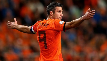 开云体育官网-世界排名争夺战焦点战，上海队狂胜雄鹿，篮球版图下的中国力量觉醒