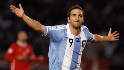 开云APP-伦纳德血洗旧主，沉默的刀刃最锋利，圣安东尼奥的夜被纽约客撕碎