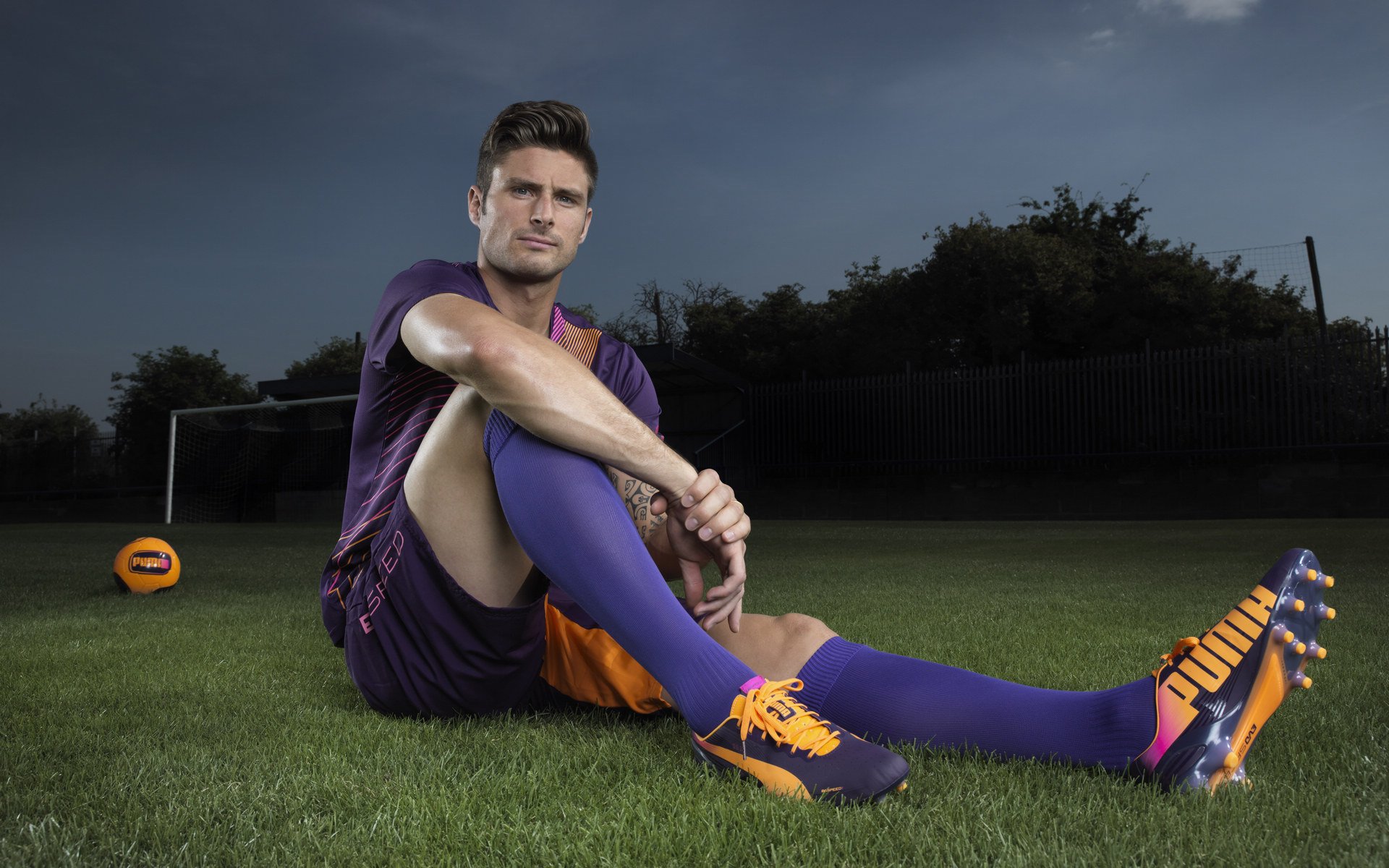 德甲争冠战之夜，当哈兰德成为时间本身